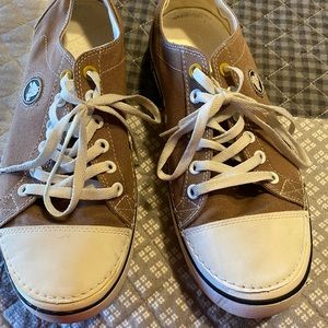 Like new Crocs Shoes. Worn only a couple of times. Very comfortable.